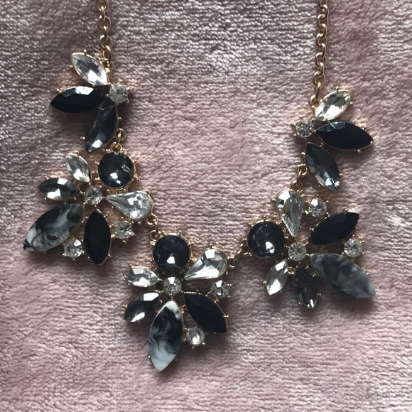 Marble accent necklace - Picture 2 of 2